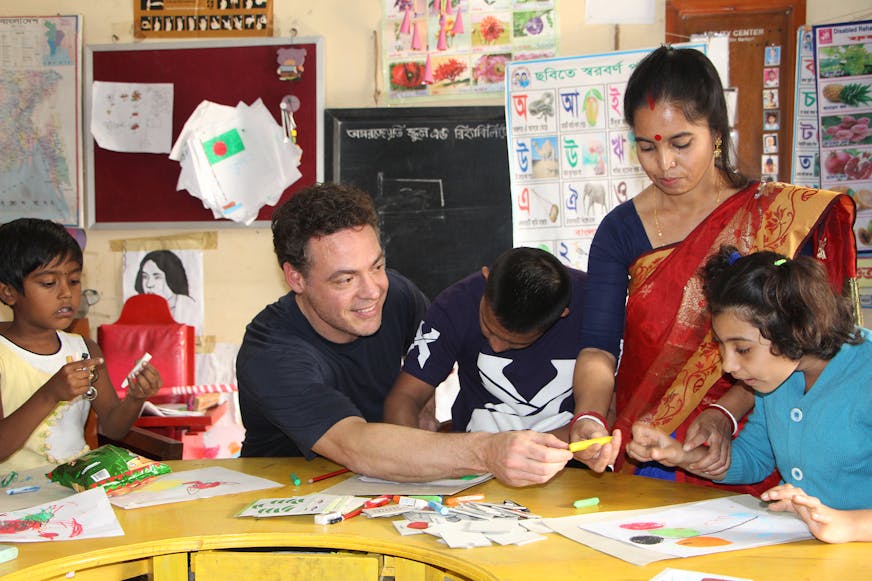 Fedja in schoolklas met kinderen